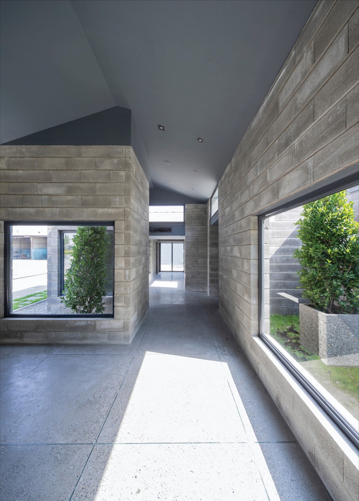 BIM建筑|Aptus 工厂展厅,庭院与光影之歌 / Hooba Design BIM建筑|Aptus 工厂展厅,庭院与光影之歌 / Hooba Design