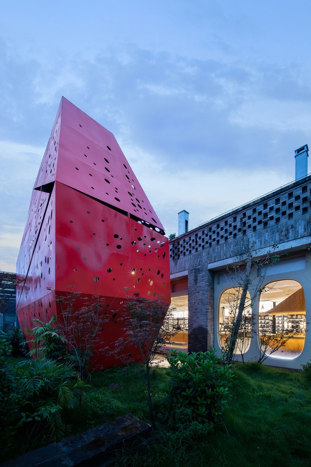 BIM建筑|古腾堡星汉书店:场景空间的营造 / 未韬建筑 BIM建筑|古腾堡星汉书店:场景空间的营造 / 未韬建筑