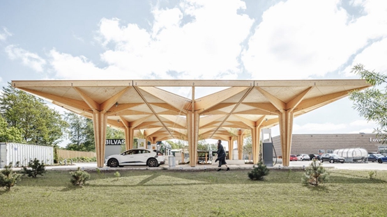 BIM建筑|科布工作室在丹麦推出树状电动汽车充电站 BIM建筑|科布工作室在丹麦推出树状电动汽车充电站