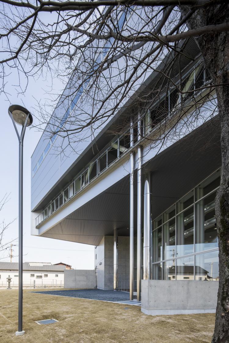 BIM建筑|Librio行桥:扭转与堆叠 / 三上建筑事务所 BIM建筑|Librio行桥:扭转与堆叠 / 三上建筑事务所
