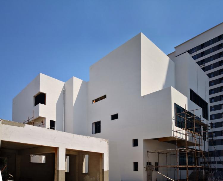 BIM建筑|夹缝中自然生长:中国.葫芦岛德邻堂产业楼设计实践 / DJ+建筑设计事务所 BIM建筑|夹缝中自然生长:中国.葫芦岛德邻堂产业楼设计实践 / DJ+建筑设计事务所