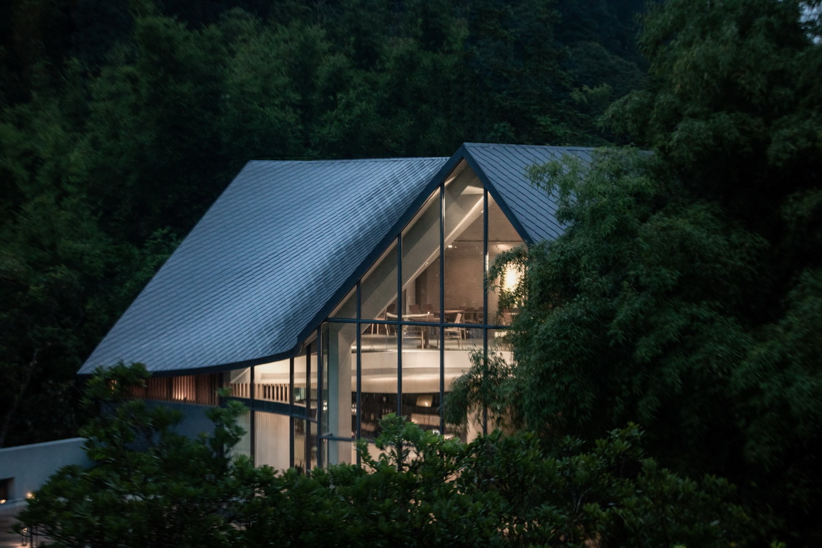 BIM建筑|南昆秘境艺术餐厅 / 城外建筑 BIM建筑|南昆秘境艺术餐厅 / 城外建筑