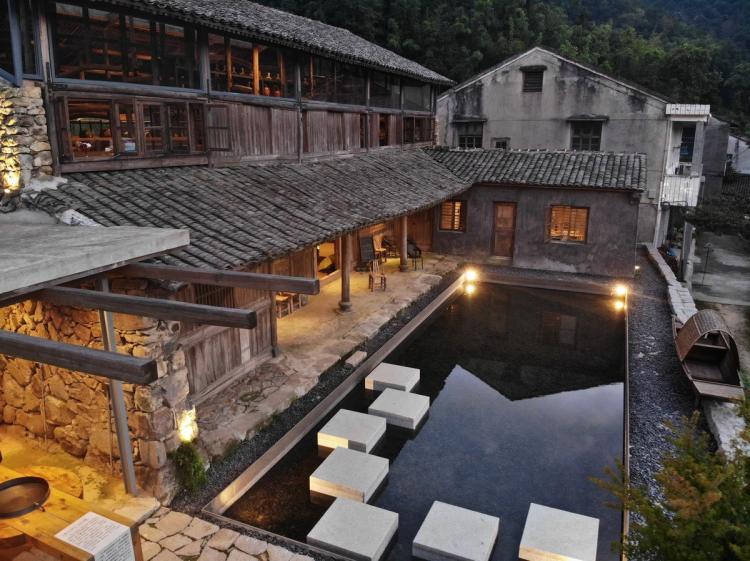 BIM建筑|小岙中通文化驿站:古朴村落中悠然而居 / 众生设计 BIM建筑|小岙中通文化驿站:古朴村落中悠然而居 / 众生设计