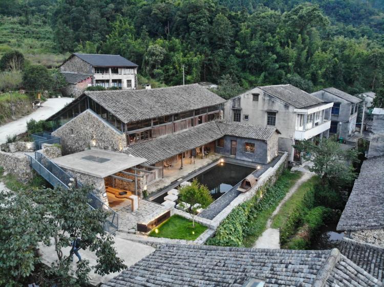 BIM建筑|小岙中通文化驿站:古朴村落中悠然而居 / 众生设计 BIM建筑|小岙中通文化驿站:古朴村落中悠然而居 / 众生设计