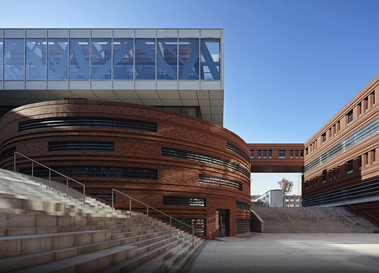 BIM建筑|向内与“内向”——中国农业大学植保楼 / 天津大学设计总院·顾志宏工作室 BIM建筑|向内与“内向”——中国农业大学植保楼 / 天津大学设计总院·顾志宏工作室