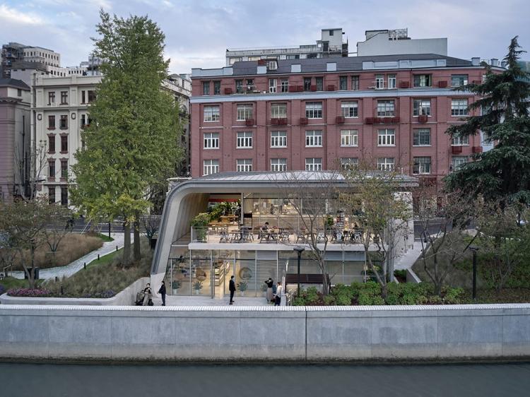 BIM建筑|上海苏州河中石化加油站改造 / 同济原作设计工作室 BIM建筑|上海苏州河中石化加油站改造 / 同济原作设计工作室