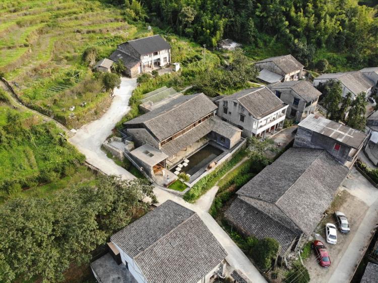 BIM建筑|小岙中通文化驿站:古朴村落中悠然而居 / 众生设计 BIM建筑|小岙中通文化驿站:古朴村落中悠然而居 / 众生设计