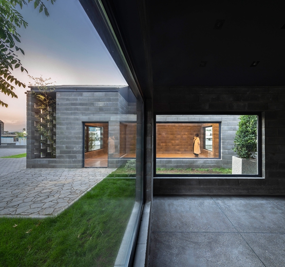 BIM建筑|伊朗胡巴设计群在水池和绿地周围布置混凝土展厅 BIM视界 第4张-BIM建筑网 BIM建筑|伊朗胡巴设计群在水池和绿地周围布置混凝土展厅 BIM视界 第4张