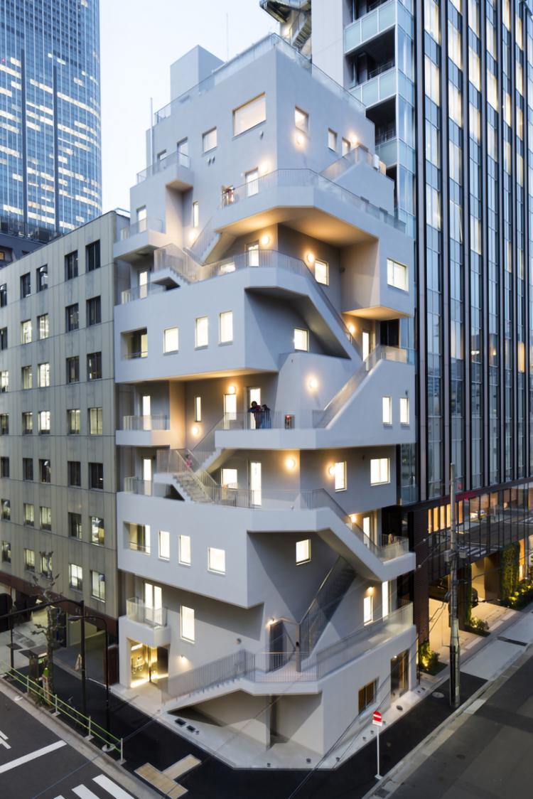 BIM建筑|荒川大厦,交叠楼梯以纯“凹造型”的居住办公大厦 / 日建设计 BIM建筑|荒川大厦,交叠楼梯以纯“凹造型”的居住办公大厦 / 日建设计