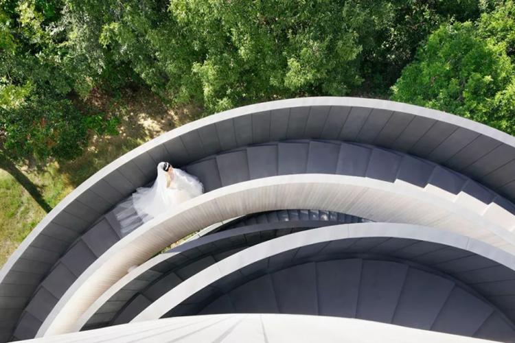BIM建筑|地标性建筑之现代婚礼堂设计 建筑鉴赏 第6张-BIM建筑网 BIM建筑|地标性建筑之现代婚礼堂设计 建筑鉴赏 第6张