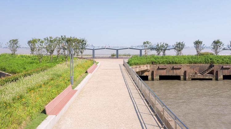 BIM建筑|江阴市滨江公园 中国,江苏 / BAU建筑与城市设计事务所 建筑鉴赏 第8张-BIM建筑网 BIM建筑|江阴市滨江公园 中国,江苏 / BAU建筑与城市设计事务所 建筑鉴赏 第8张