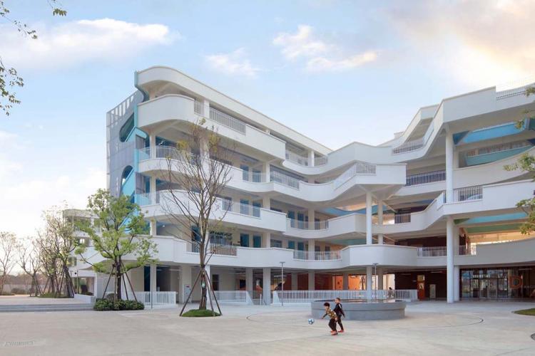 BIM建筑|成都麓湖哈密尔顿小学与幼儿园 / 非寻建筑 建筑鉴赏 第17张-BIM建筑网 BIM建筑|成都麓湖哈密尔顿小学与幼儿园 / 非寻建筑 建筑鉴赏 第17张