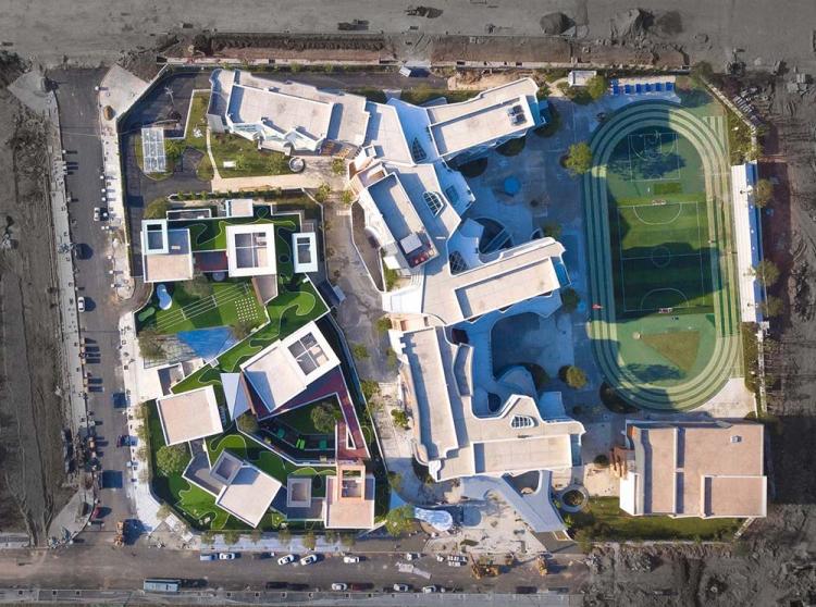 BIM建筑|成都麓湖哈密尔顿小学与幼儿园 / 非寻建筑 建筑鉴赏 第1张-BIM建筑网 BIM建筑|成都麓湖哈密尔顿小学与幼儿园 / 非寻建筑 建筑鉴赏 第1张