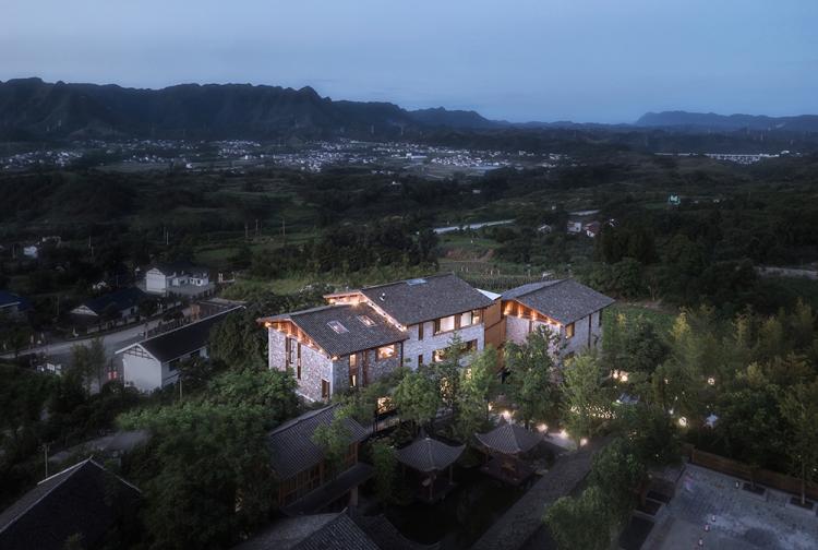 BIM建筑|马儿山村·林语山房民宿酒店,湖南,张家界 / 尌林建筑设计事务所 BIM建筑|马儿山村·林语山房民宿酒店,湖南,张家界 / 尌林建筑设计事务所