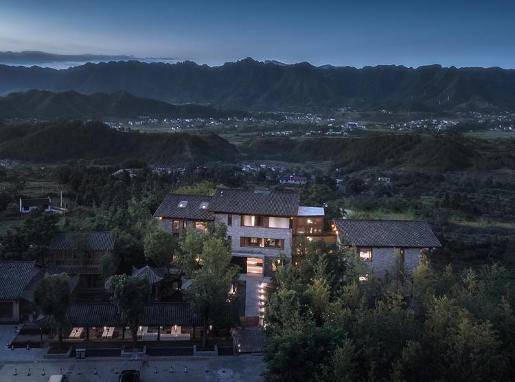 BIM建筑|马儿山村·林语山房民宿酒店,湖南,张家界 / 尌林建筑设计事务所 BIM建筑|马儿山村·林语山房民宿酒店,湖南,张家界 / 尌林建筑设计事务所