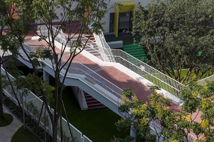 BIM建筑|成都麓湖哈密尔顿小学与幼儿园 / 非寻建筑 建筑鉴赏 第13张-BIM建筑网 BIM建筑|成都麓湖哈密尔顿小学与幼儿园 / 非寻建筑 建筑鉴赏 第13张