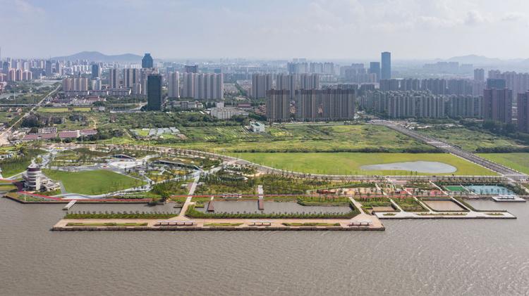 BIM建筑|江阴市滨江公园 中国,江苏 / BAU建筑与城市设计事务所 建筑鉴赏 第24张-BIM建筑网 BIM建筑|江阴市滨江公园 中国,江苏 / BAU建筑与城市设计事务所 建筑鉴赏 第24张