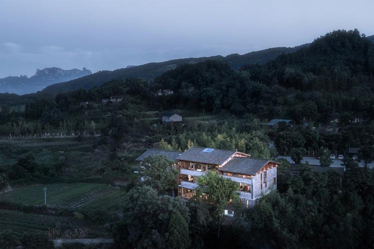BIM建筑|马儿山村·林语山房民宿酒店,湖南,张家界 / 尌林建筑设计事务所 BIM建筑|马儿山村·林语山房民宿酒店,湖南,张家界 / 尌林建筑设计事务所