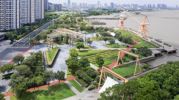 BIM建筑|江阴市滨江公园 中国,江苏 / BAU建筑与城市设计事务所 建筑鉴赏 第5张-BIM建筑网 BIM建筑|江阴市滨江公园 中国,江苏 / BAU建筑与城市设计事务所 建筑鉴赏 第5张