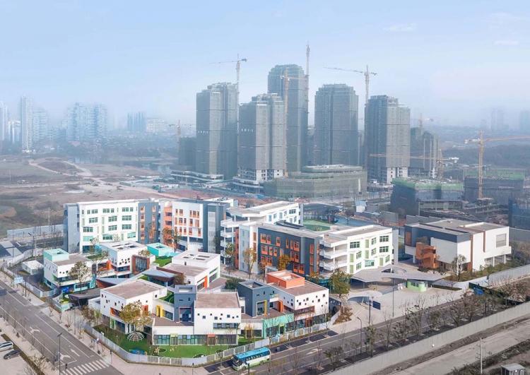 BIM建筑|成都麓湖哈密尔顿小学与幼儿园 / 非寻建筑 建筑鉴赏 第4张-BIM建筑网 BIM建筑|成都麓湖哈密尔顿小学与幼儿园 / 非寻建筑 建筑鉴赏 第4张