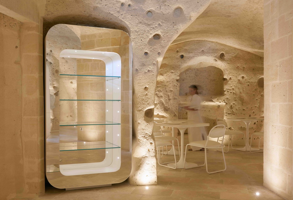 BIM建筑|Aquatio 洞穴酒店与水疗中心 / Simone Micheli BIM建筑|Aquatio 洞穴酒店与水疗中心 / Simone Micheli