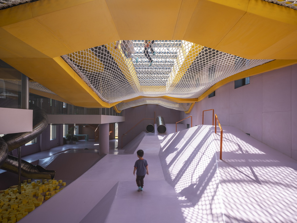 BIM建筑|山丘屋面和管道滑梯:The Playscape儿童成长中心/waa未觉建筑 BIM建筑|山丘屋面和管道滑梯:The Playscape儿童成长中心/waa未觉建筑