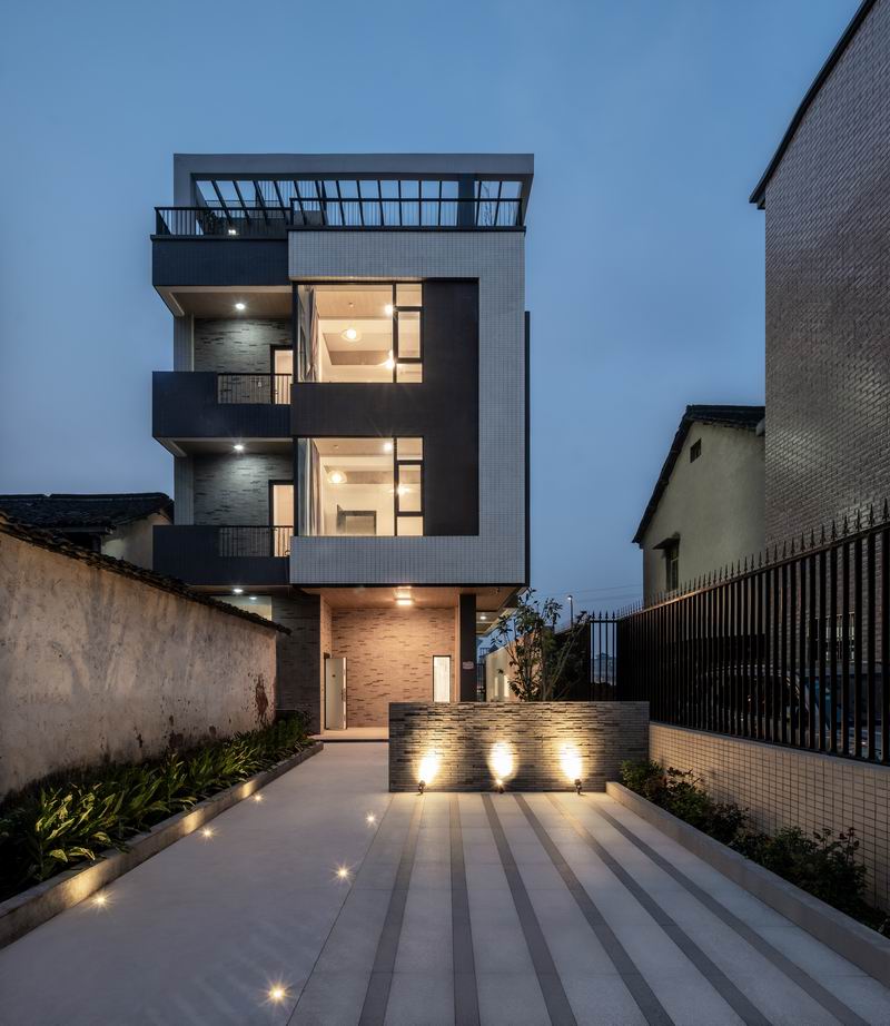 BIM建筑|登上福布斯的建筑师,用70w造出400平的“梯田之家” / 丰间建筑事务所 BIM建筑|登上福布斯的建筑师,用70w造出400平的“梯田之家” / 丰间建筑事务所