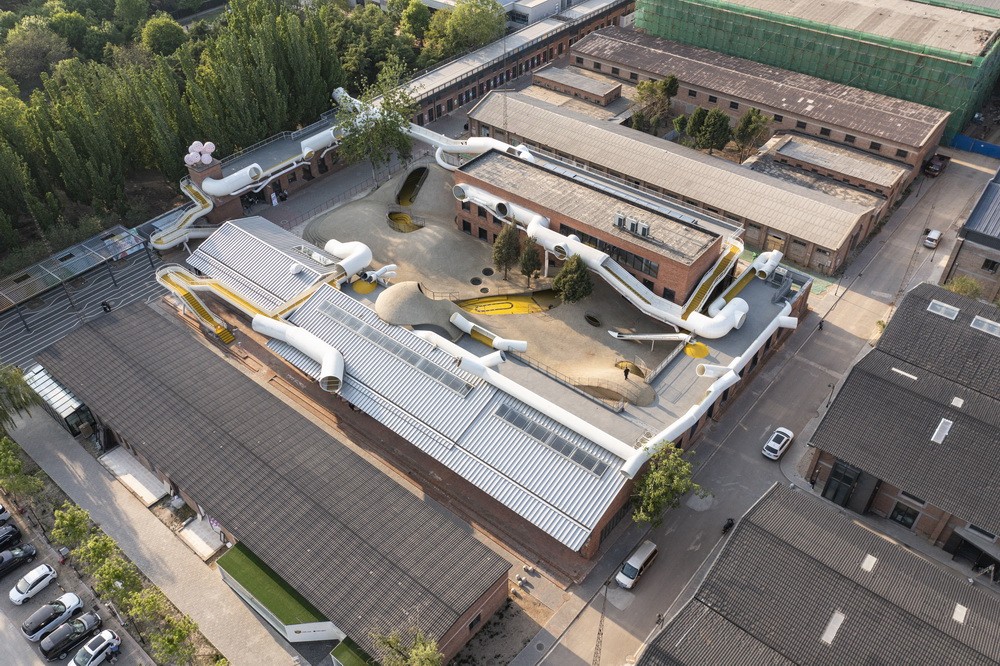 BIM建筑|山丘屋面和管道滑梯:The Playscape儿童成长中心/waa未觉建筑 BIM建筑|山丘屋面和管道滑梯:The Playscape儿童成长中心/waa未觉建筑