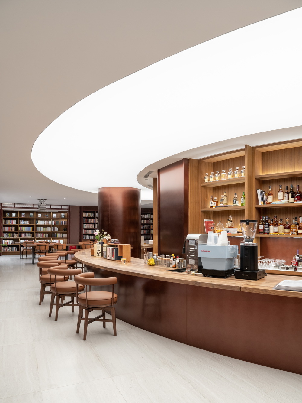 BIM建筑|将大酉山和小酉山藏于让努维尔的红色街道中/Wutopia Lab·俞挺 BIM建筑|将大酉山和小酉山藏于让努维尔的红色街道中/Wutopia Lab·俞挺