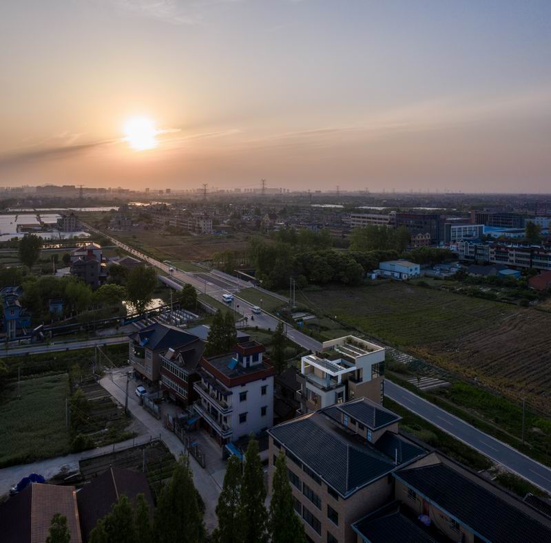 BIM建筑|登上福布斯的建筑师,用70w造出400平的“梯田之家” / 丰间建筑事务所 BIM建筑|登上福布斯的建筑师,用70w造出400平的“梯田之家” / 丰间建筑事务所