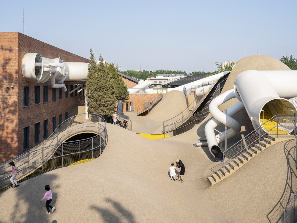 BIM建筑|山丘屋面和管道滑梯:The Playscape儿童成长中心/waa未觉建筑 BIM建筑|山丘屋面和管道滑梯:The Playscape儿童成长中心/waa未觉建筑