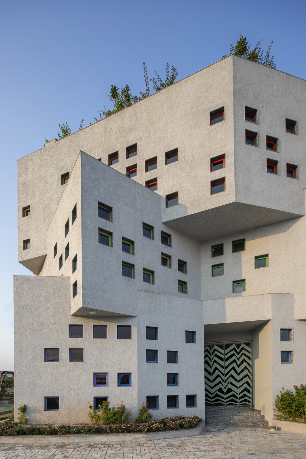 BIM建筑|灵感来源于动画片里的三角奶酪!/SferaBlu Architects BIM建筑|灵感来源于动画片里的三角奶酪!/SferaBlu Architects