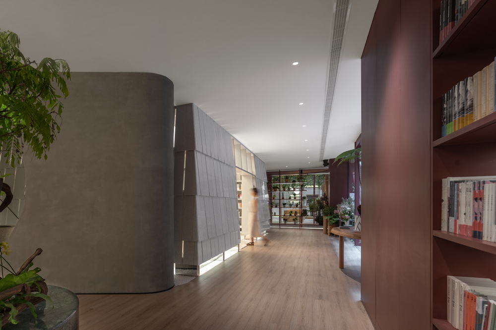 BIM建筑|将大酉山和小酉山藏于让努维尔的红色街道中/Wutopia Lab·俞挺 BIM建筑|将大酉山和小酉山藏于让努维尔的红色街道中/Wutopia Lab·俞挺