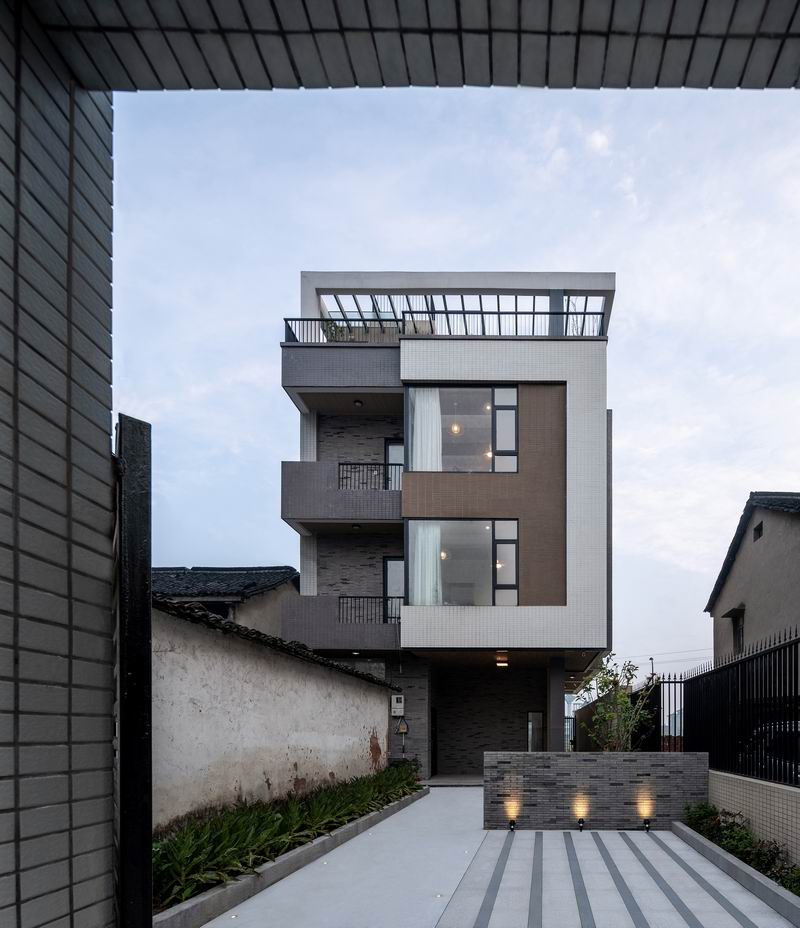 BIM建筑|登上福布斯的建筑师,用70w造出400平的“梯田之家” / 丰间建筑事务所 BIM建筑|登上福布斯的建筑师,用70w造出400平的“梯田之家” / 丰间建筑事务所