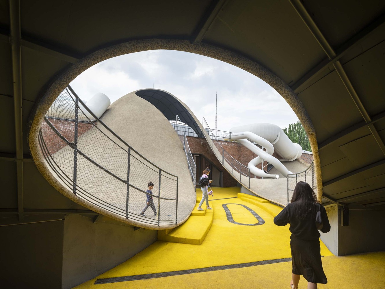 BIM建筑|山丘屋面和管道滑梯:The Playscape儿童成长中心/waa未觉建筑 BIM建筑|山丘屋面和管道滑梯:The Playscape儿童成长中心/waa未觉建筑