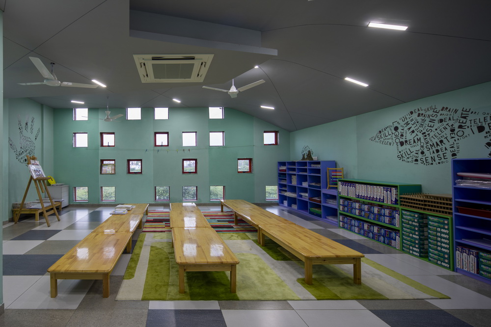 BIM建筑|灵感来源于动画片里的三角奶酪!/SferaBlu Architects BIM建筑|灵感来源于动画片里的三角奶酪!/SferaBlu Architects