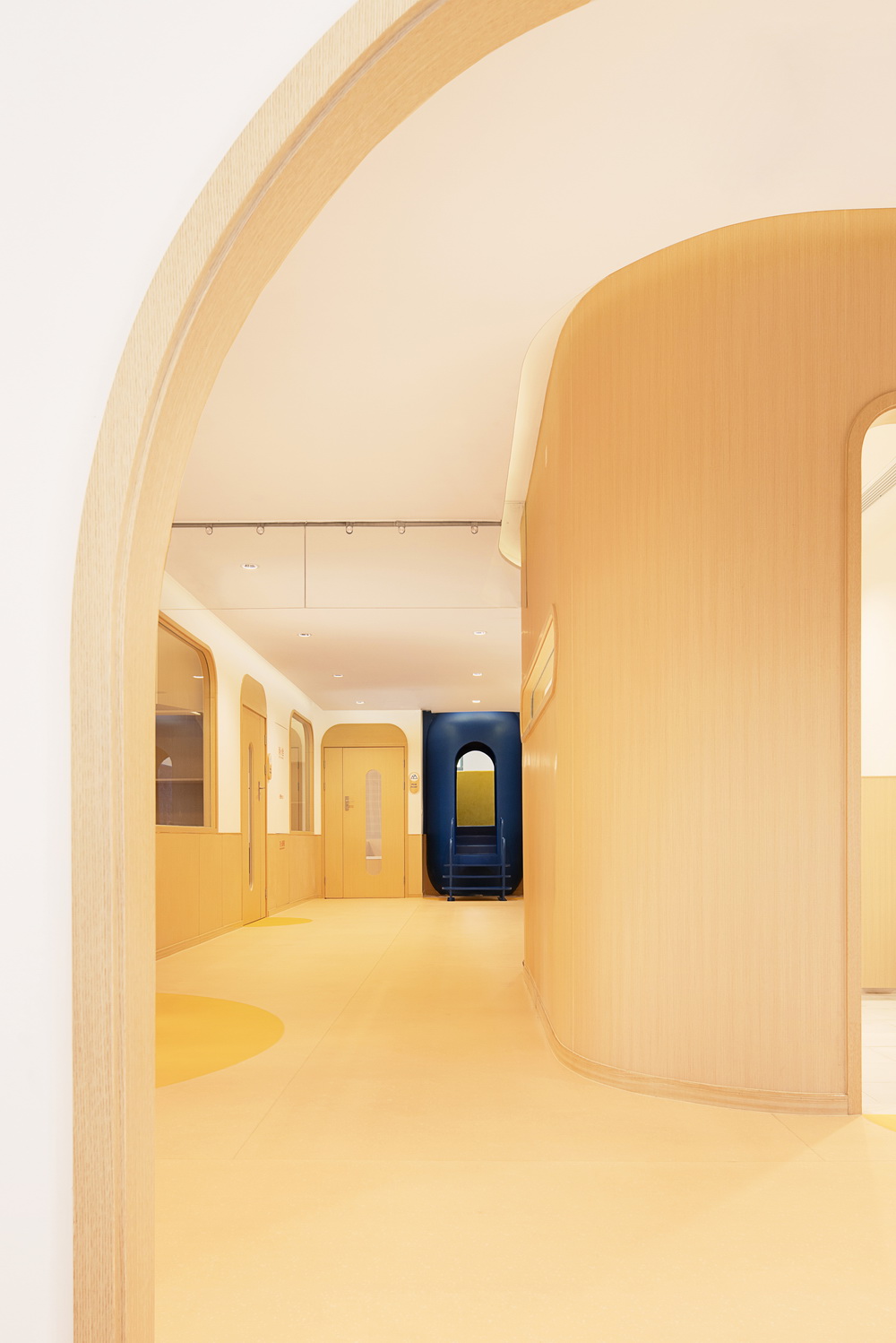 BIM建筑|极具分寸感的幼儿园空间:墨伊教育中心 / TOPOS DESIGN BIM建筑|极具分寸感的幼儿园空间:墨伊教育中心 / TOPOS DESIGN