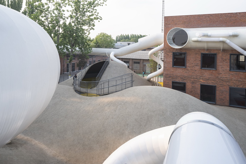 BIM建筑|山丘屋面和管道滑梯:The Playscape儿童成长中心/waa未觉建筑 BIM建筑|山丘屋面和管道滑梯:The Playscape儿童成长中心/waa未觉建筑