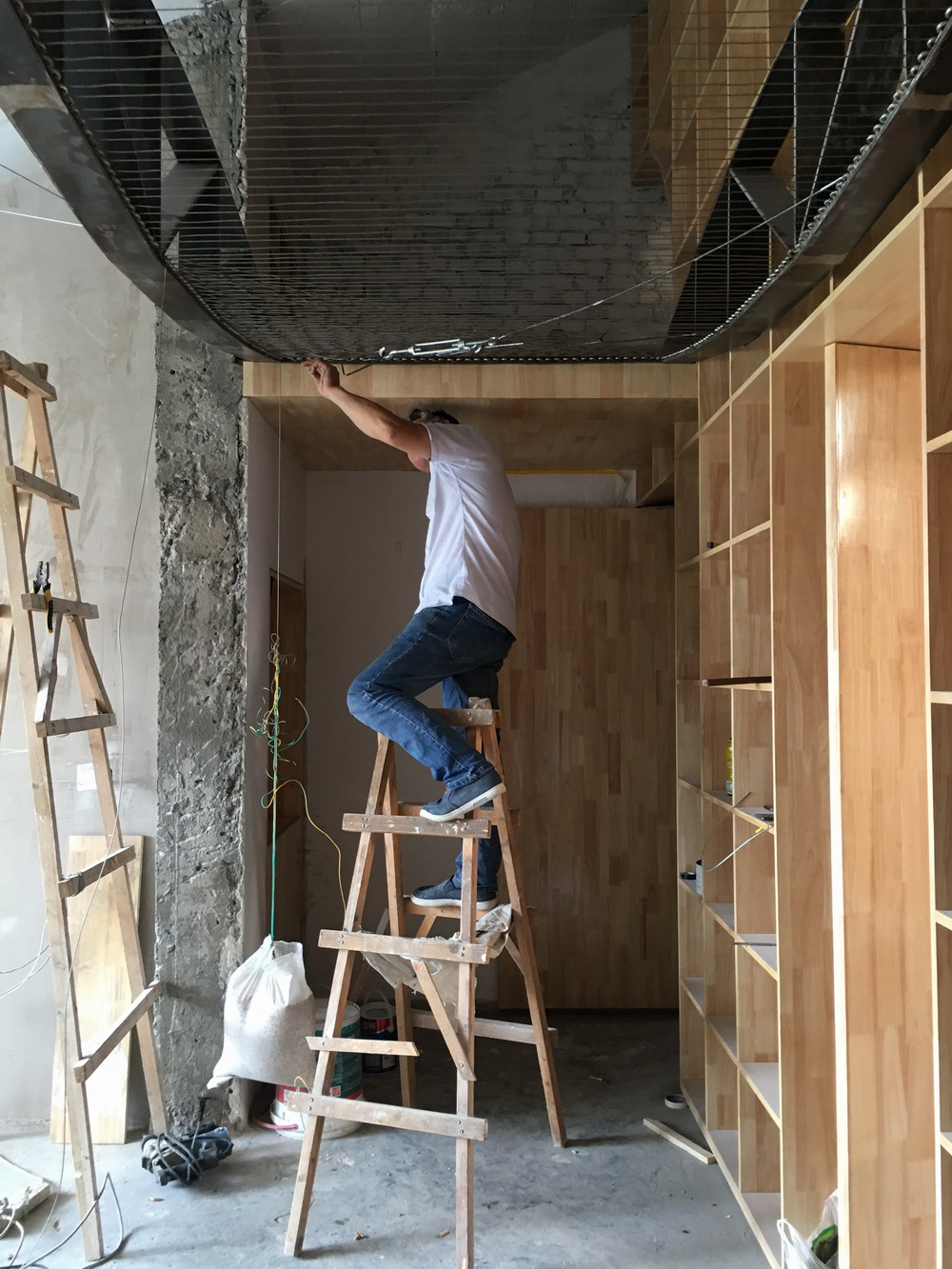 BIM建筑|手艺实验之家:100平米住宅改造里的“手艺与实验”/ 在造建筑 BIM建筑|手艺实验之家:100平米住宅改造里的“手艺与实验”/ 在造建筑