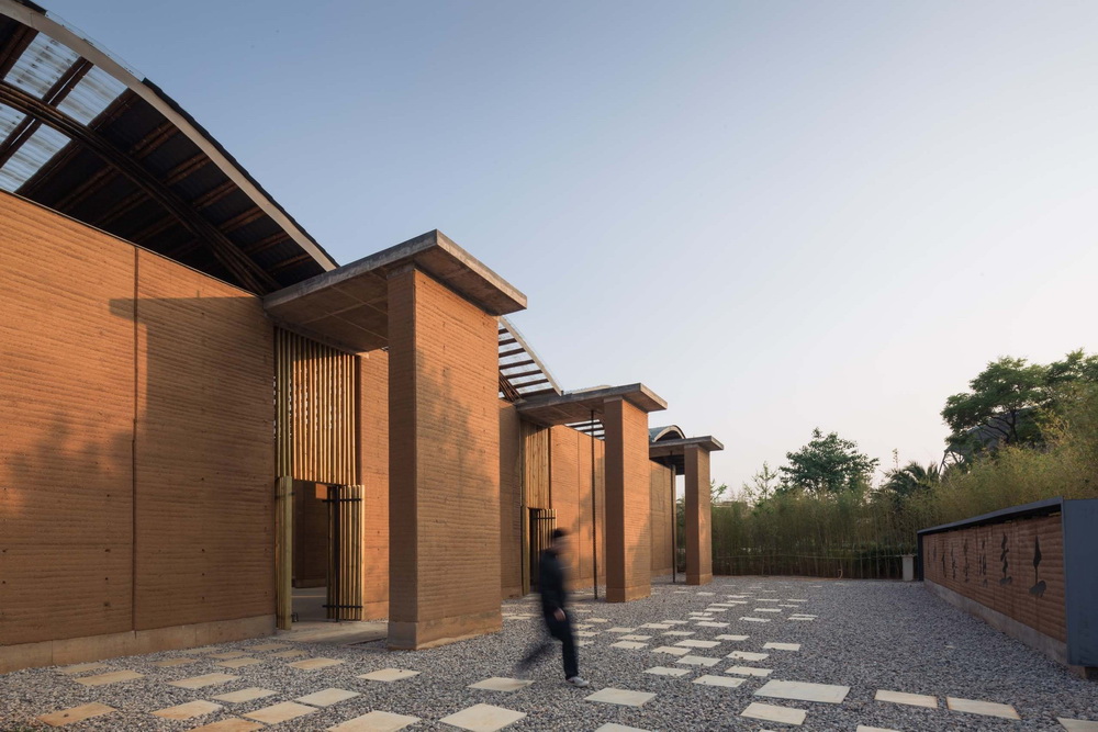 BIM建筑|生土工房(暨云南乡村振兴研究发展中心) / 一专一村 BIM建筑|生土工房(暨云南乡村振兴研究发展中心) / 一专一村