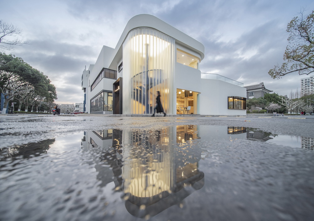 BIM建筑|华东理工大学陇上书店建筑更新—光与记忆的场所重塑/畎亩建筑 BIM建筑|华东理工大学陇上书店建筑更新—光与记忆的场所重塑/畎亩建筑