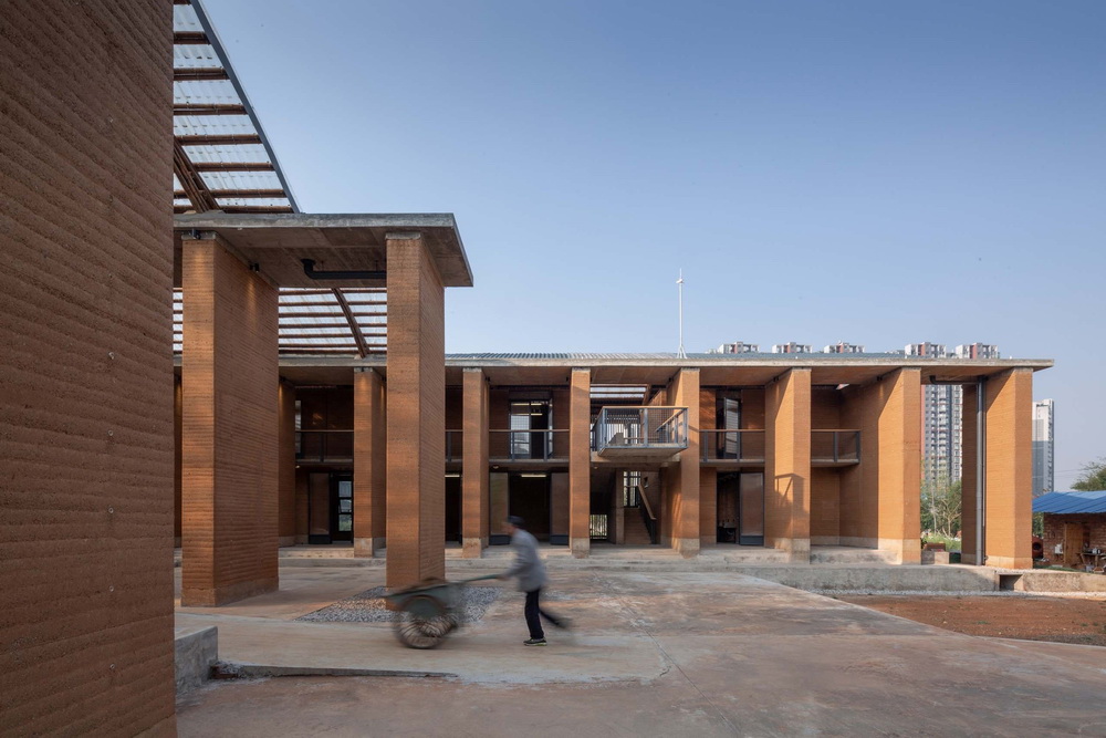 BIM建筑|生土工房(暨云南乡村振兴研究发展中心) / 一专一村 BIM建筑|生土工房(暨云南乡村振兴研究发展中心) / 一专一村