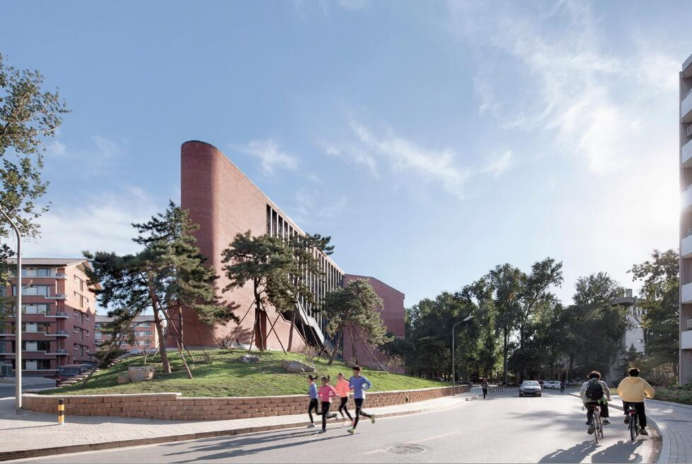 BIM建筑|清华大学南区食堂及就业指导中心 / 清华大学建筑学院素朴建筑工作室 BIM建筑|清华大学南区食堂及就业指导中心 / 清华大学建筑学院素朴建筑工作室