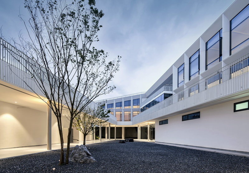 BIM建筑|顺势而为的空间赋形,浙江建德空港航空产学研基地/gad杰地设计 BIM建筑|顺势而为的空间赋形,浙江建德空港航空产学研基地/gad杰地设计