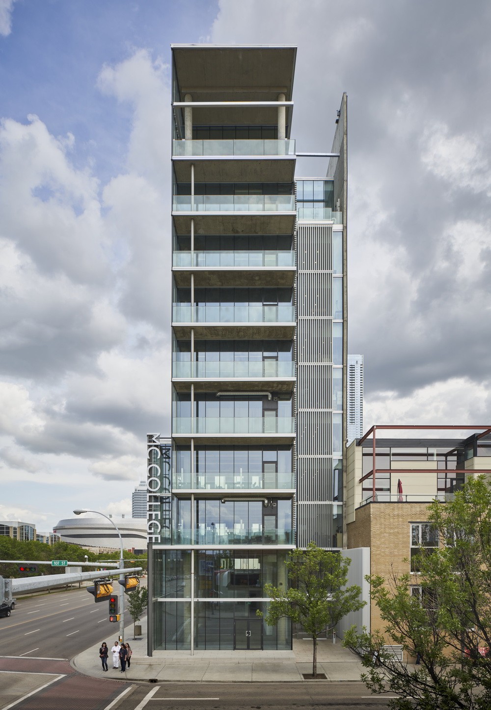 BIM建筑|Edge办公楼,太阳能板铺满立面 / Dub Architects BIM建筑|Edge办公楼,太阳能板铺满立面 / Dub Architects