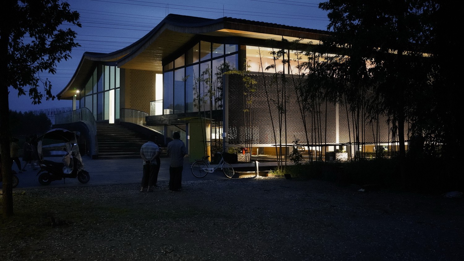 BIM建筑|最好的粮油在田间——耕田上的院子,村落中的乐园/小隐建筑事务所 BIM建筑|最好的粮油在田间——耕田上的院子,村落中的乐园/小隐建筑事务所