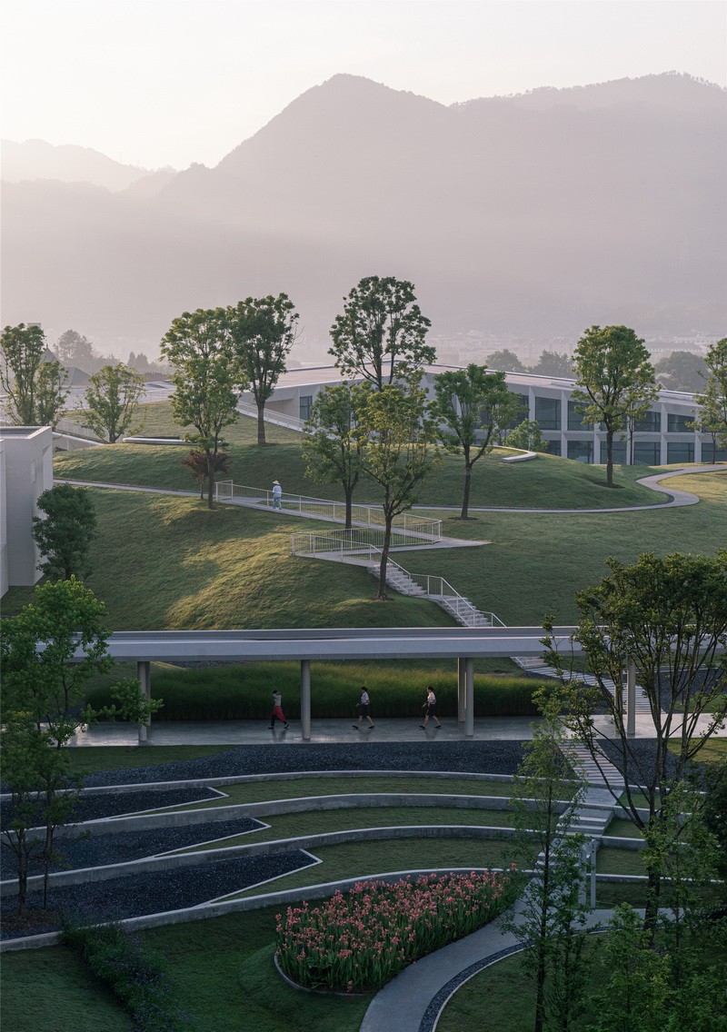 BIM建筑|顺势而为的空间赋形,浙江建德空港航空产学研基地/gad杰地设计 BIM建筑|顺势而为的空间赋形,浙江建德空港航空产学研基地/gad杰地设计