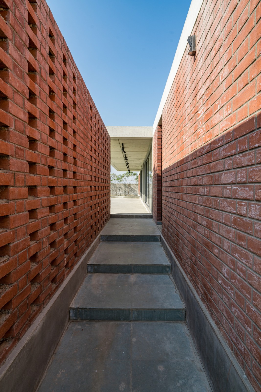 BIM建筑| 双湾之家 / MISA ARCHITECTS BIM建筑| 双湾之家 / MISA ARCHITECTS