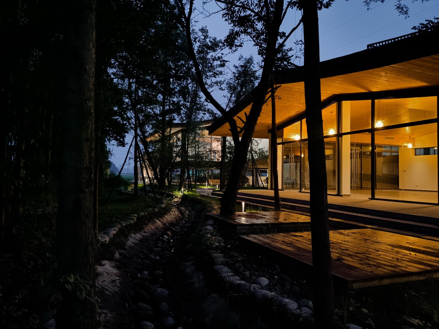 BIM建筑|最好的粮油在田间——耕田上的院子,村落中的乐园/小隐建筑事务所 BIM建筑|最好的粮油在田间——耕田上的院子,村落中的乐园/小隐建筑事务所