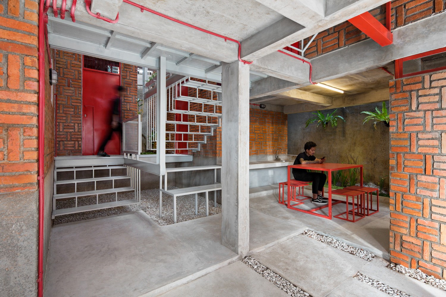 BIM建筑|\'逐步堆叠‘ 红区寄宿公寓 / Ismail Solehudin Architecture BIM建筑|\'逐步堆叠‘ 红区寄宿公寓 / Ismail Solehudin Architecture